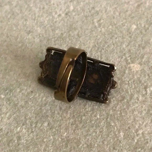 Vintage Crystal Ring - Picture 6 of 7